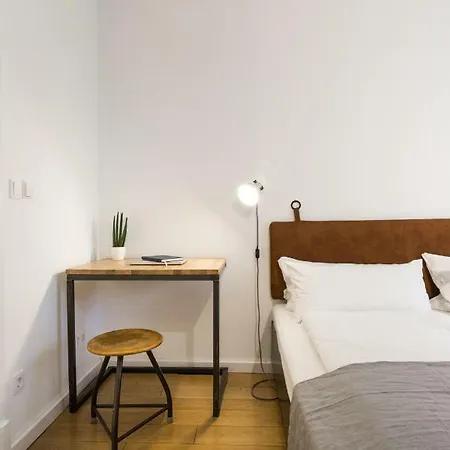 Vier Apartment Munich