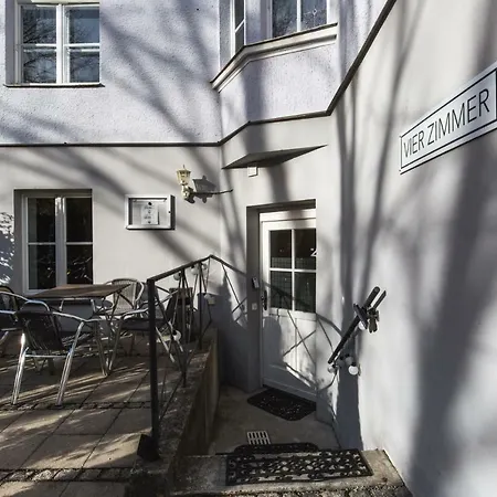 Vier Apartment